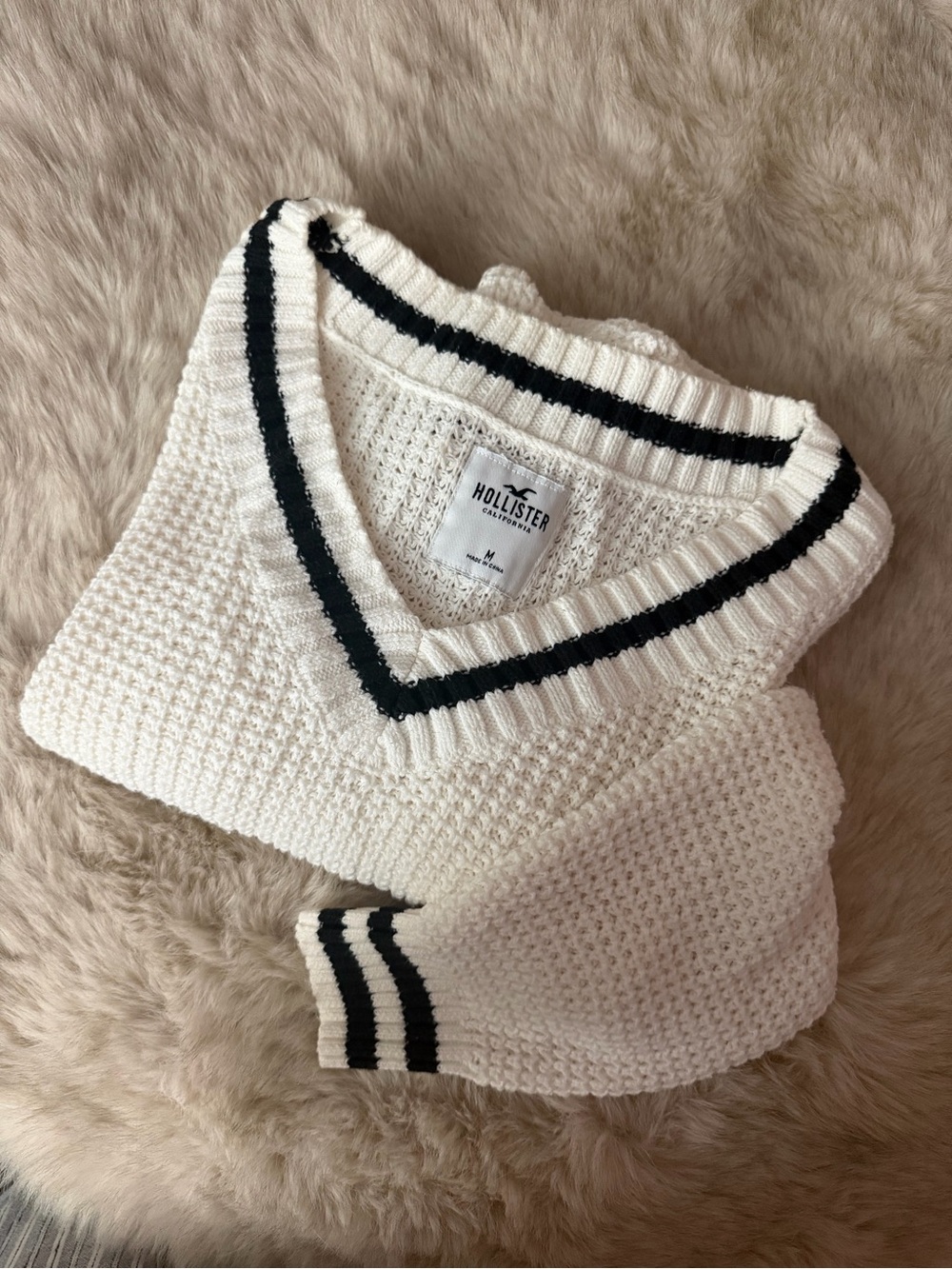 Hollister Knot Sweater